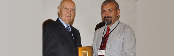 Bedi Korun’a “Meslekte 60. Yıl” Plaketi