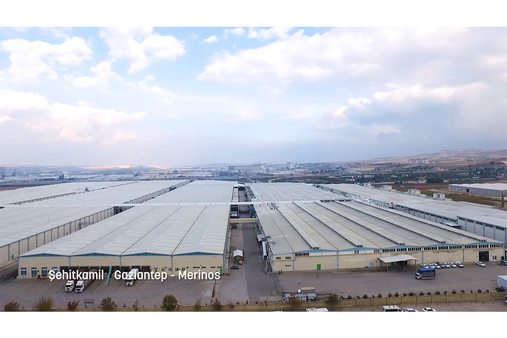 Merinos Halı’nın Yangın Güvenliği Form Endüstri Tesisleri’nin Sunduğu Lamilux Marka Duman Tahliye Kapakları ile Sağlanıyor