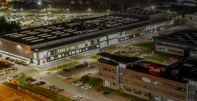Danfoss’un Polonya’daki yeni fabrikası fosil yakıt kullanmadan 45 üretim hattını çalıştırabiliyor