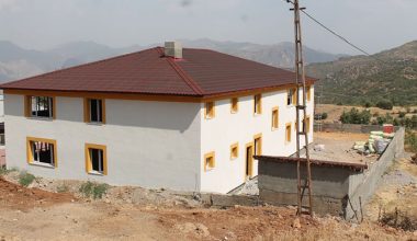 İZODER’den Hakkari Çukurca Üzümlü Köyü’ne Anlamlı Destek