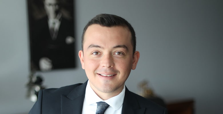 Alfa Solar Enerji CEO’su Hüseyin Mertcan Karabaş, Yenilenebilir Enerji Sektöründe Geleceğe Işık Tutuyor